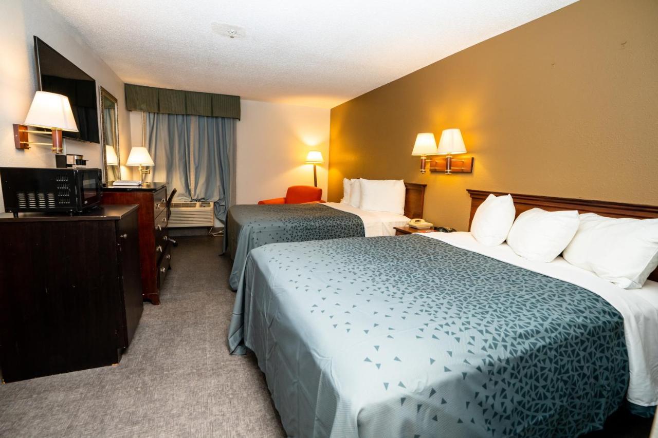 Econo Lodge Роли Экстерьер фото