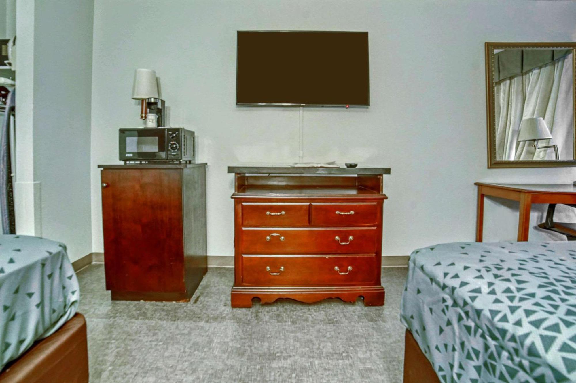 Econo Lodge Роли Экстерьер фото